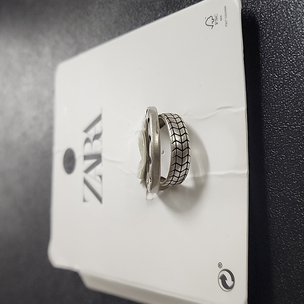 ZARA Irregular Rings - Picture 3 of 10